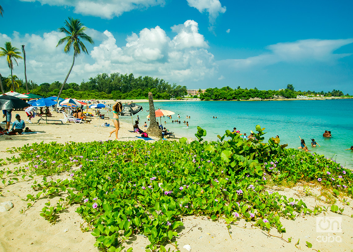 Playa de Bacuranao, al este de La Habana. Foto: Otmaro Rodríguez.